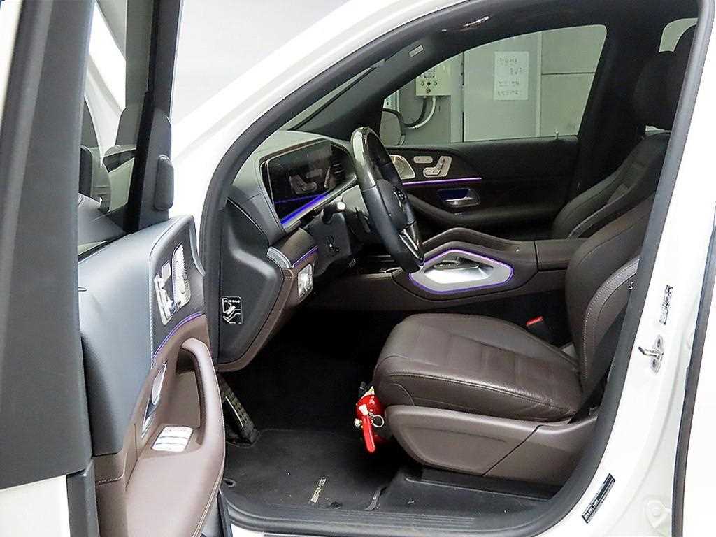 Mercedes Benz GLS Class - Vista 5