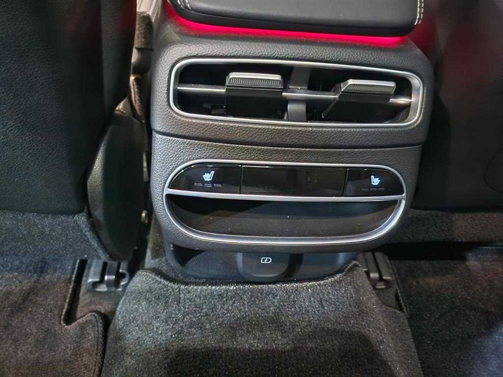 Genesis GV70 - Vista 11