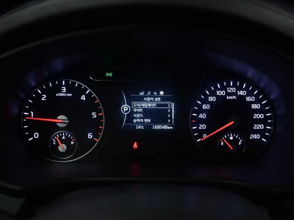 KIA Sorento - Vista 8