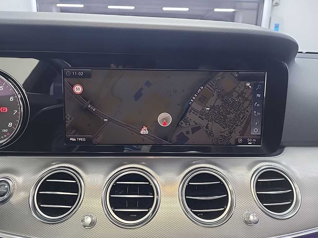 Mercedes Benz E class 2018 Negro - Importación desde Corea - HF Imports Iquique - Foto 16