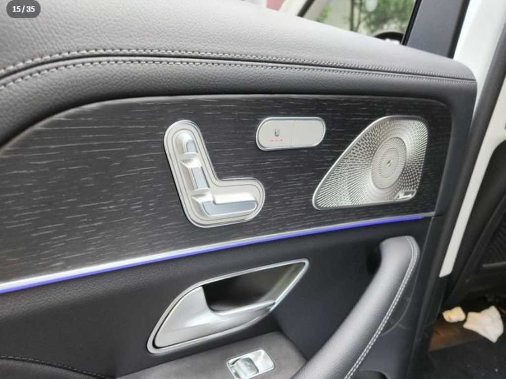 Mercedes Benz GLE Class - Vista 11