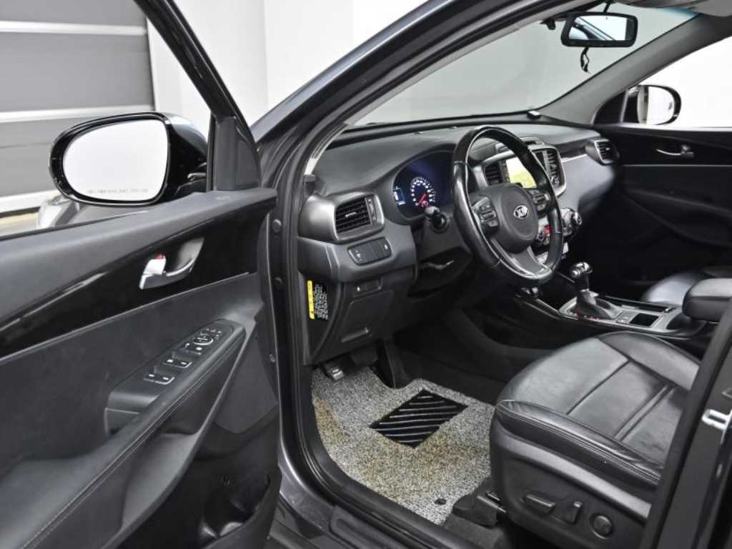 KIA Sorento - Vista 11