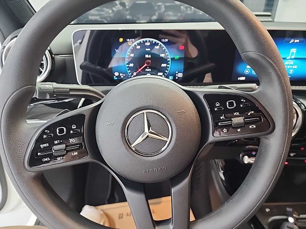 Mercedes Benz A Class - Vista 9