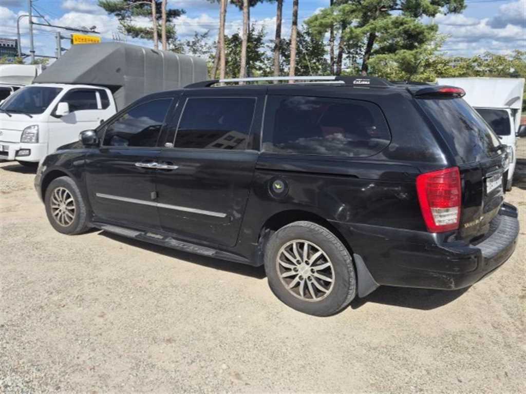 KIA Carnival - Vista 5