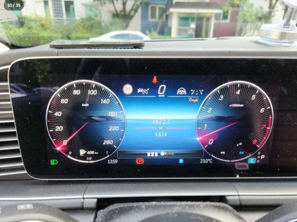 Mercedes Benz GLE Class - Vista 7