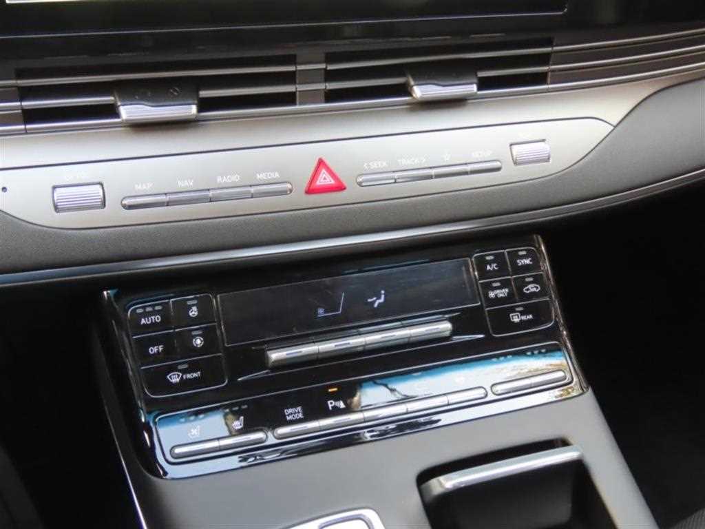 HYUNDAI Grandeur - Vista 7