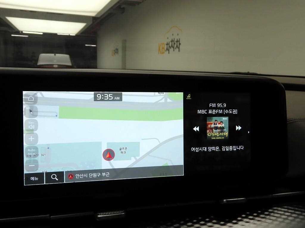 KIA Carnival - Vista 9