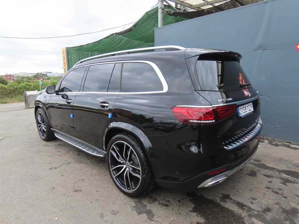 Mercedes Benz GLS Class - Vista 4