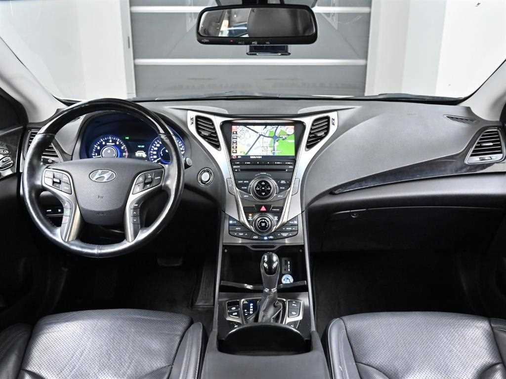 HYUNDAI Grandeur - Vista 7