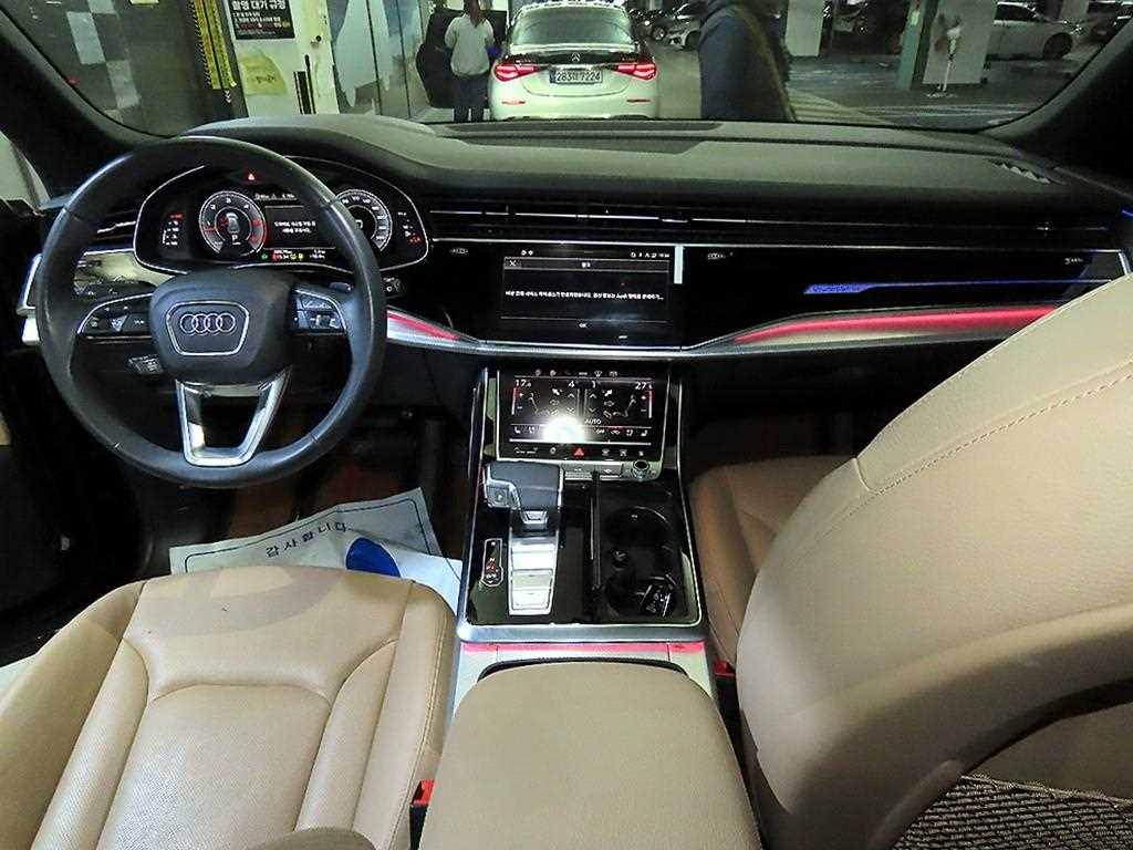 Audi Q8 - Vista 10