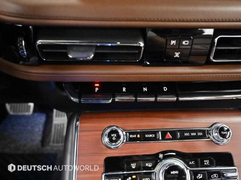 Lincoln Aviator - Vista 9