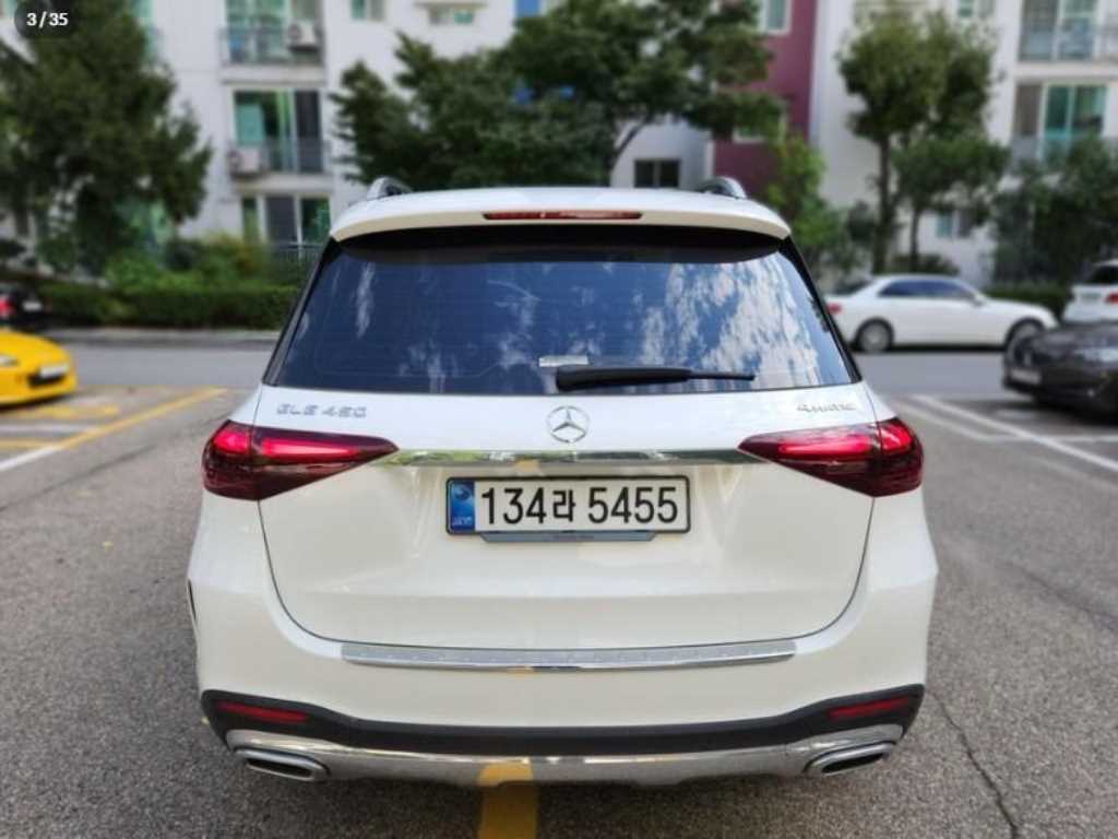 Mercedes Benz GLE Class - Vista 4