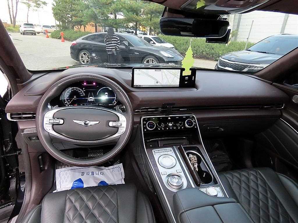 Genesis GV80 - Vista 7