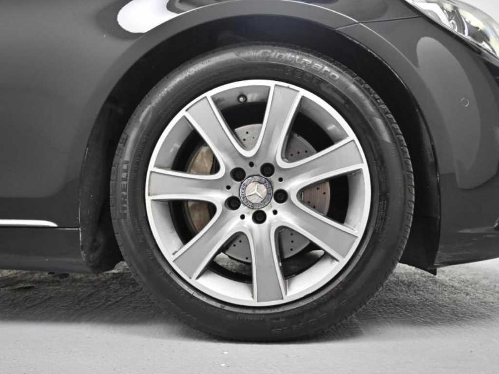 Mercedes Benz S Class - Vista 5