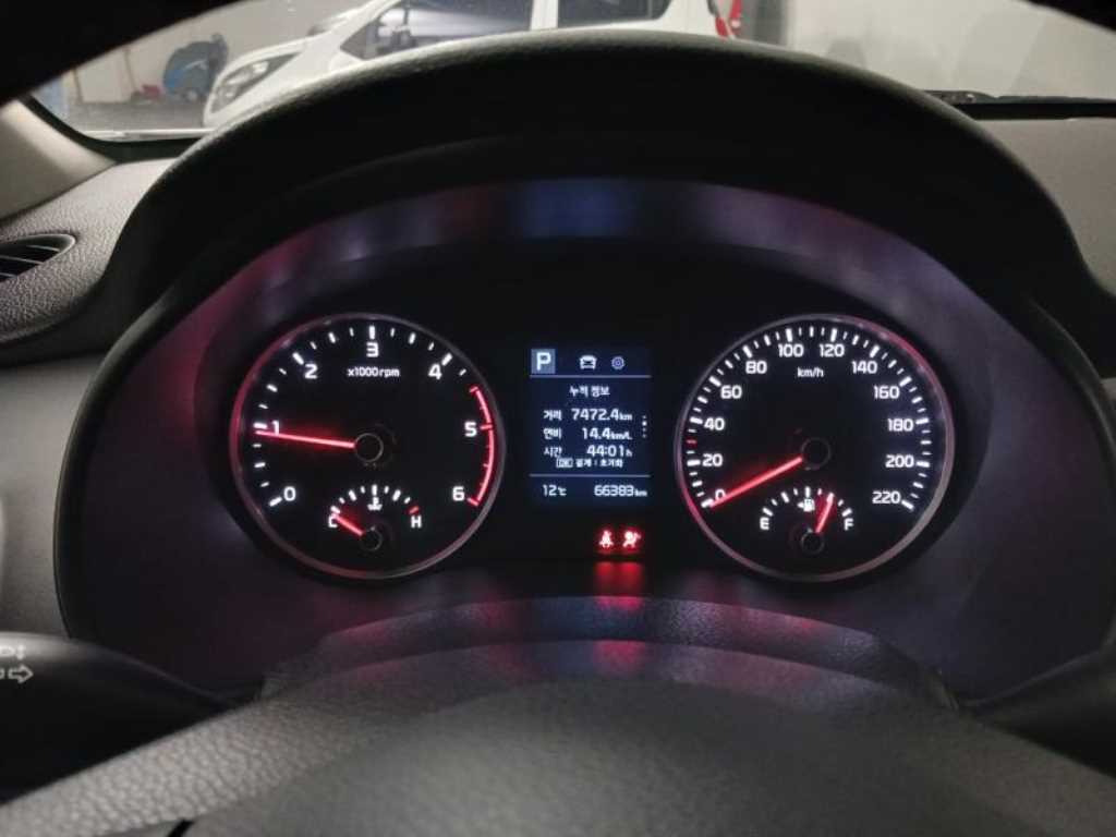 KIA Stonic - Vista 10