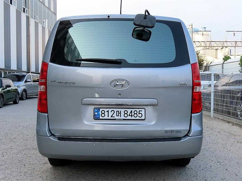 HYUNDAI Starex - Vista 4