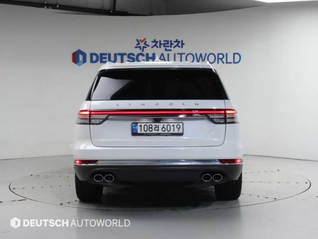 Lincoln Aviator - Vista 4