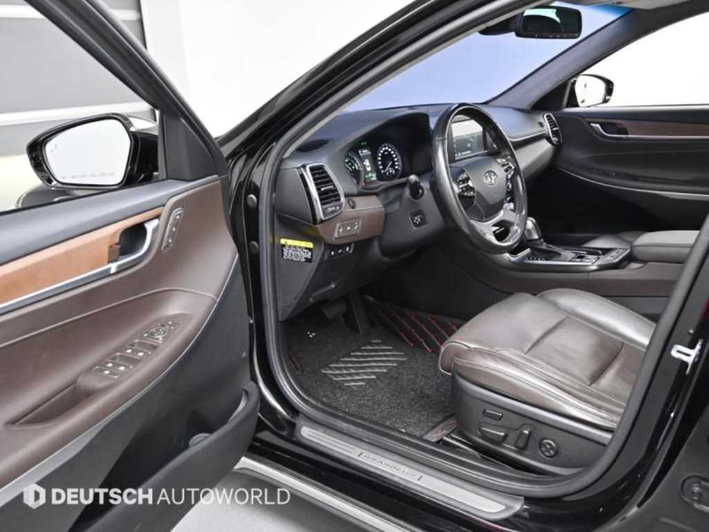 HYUNDAI Grandeur - Vista 11