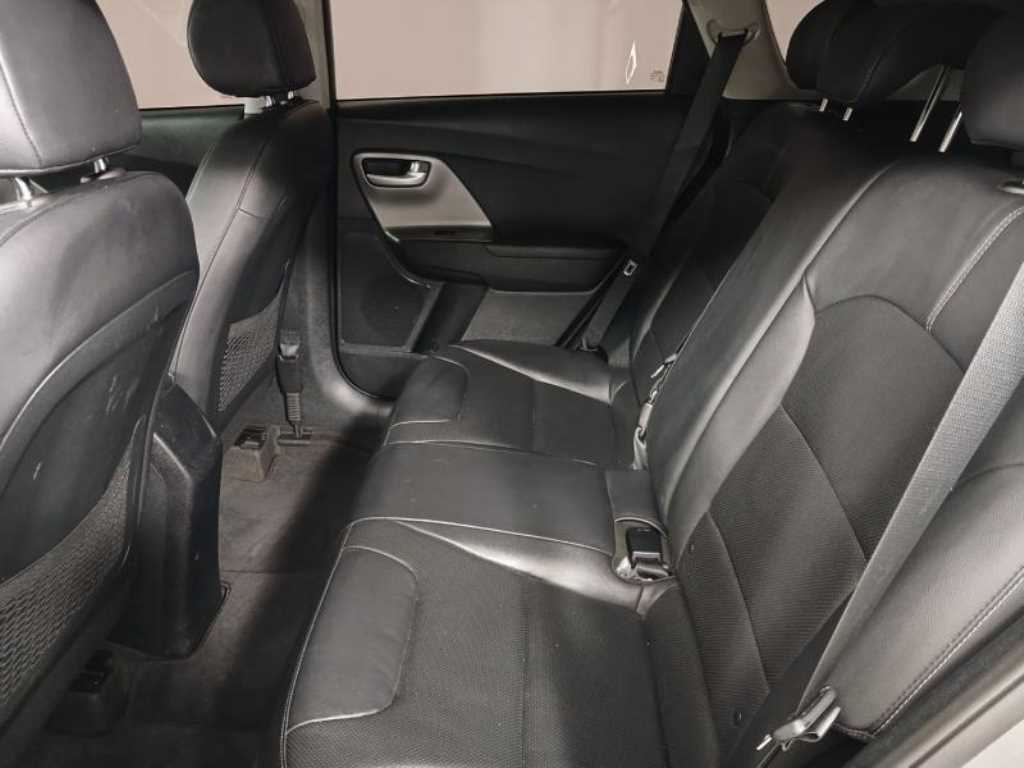 KIA Niro - Vista 8