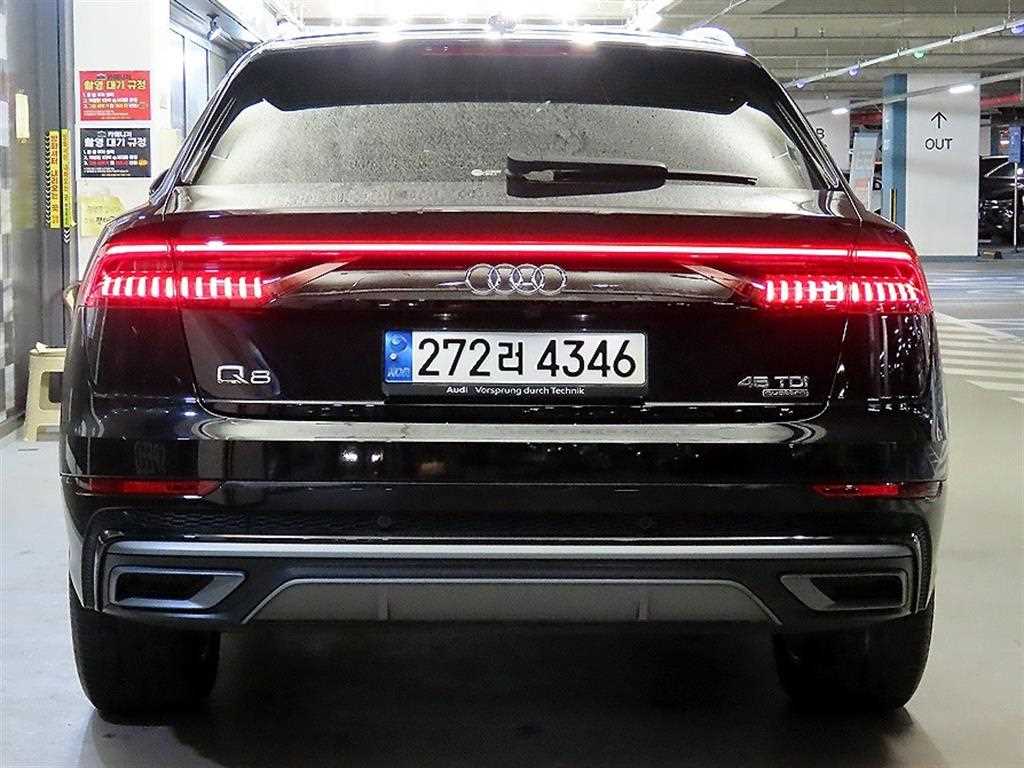 Audi Q8 - Vista 5