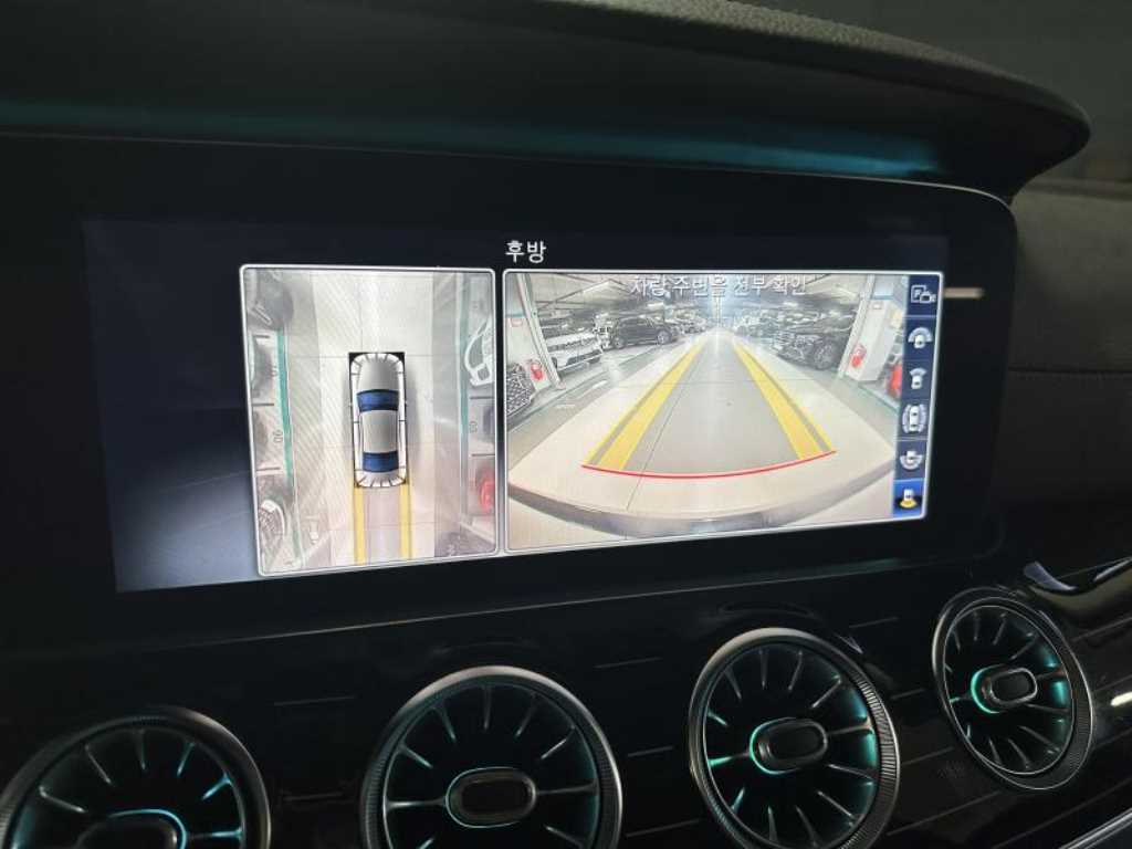 Mercedes Benz CLS Class - Vista 12