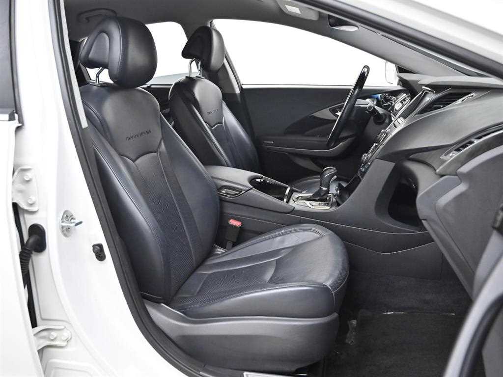 HYUNDAI Grandeur - Vista 11