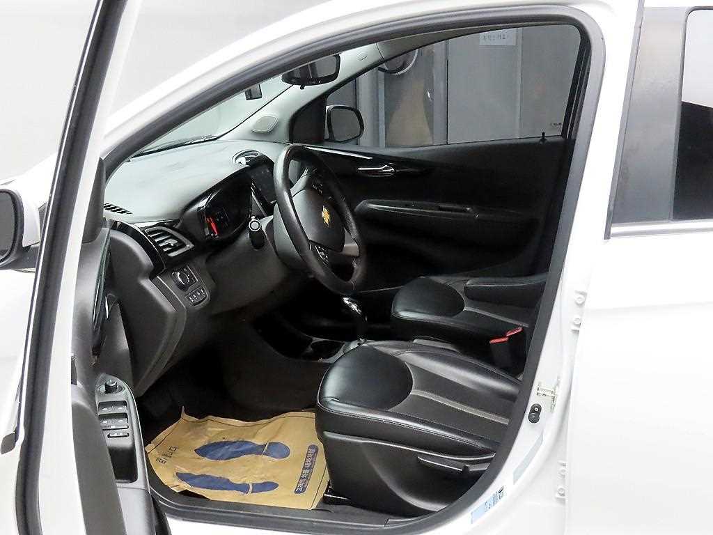 Chevrolet Spark - Vista 5