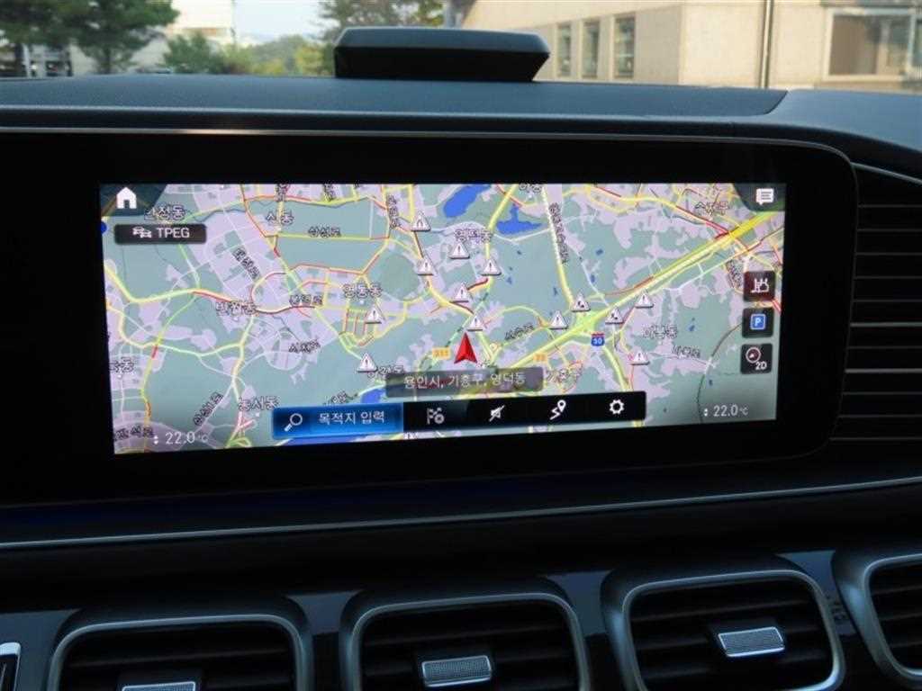 Mercedes Benz GLE Class - Vista 8