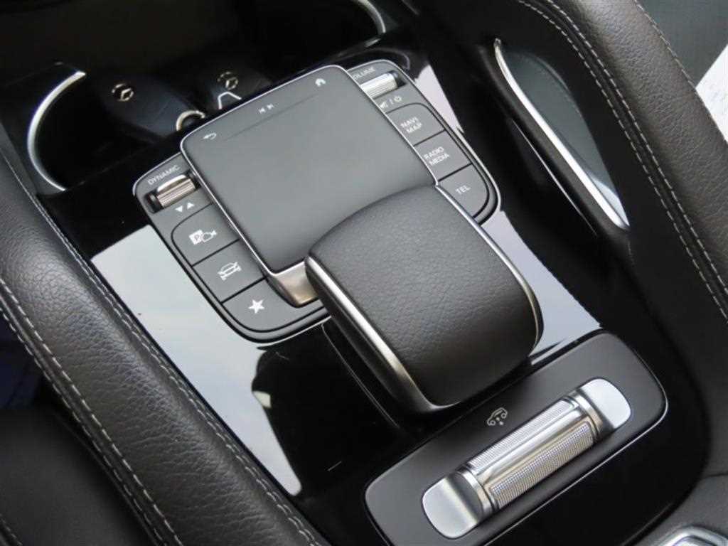 Mercedes Benz GLE Class - Vista 6