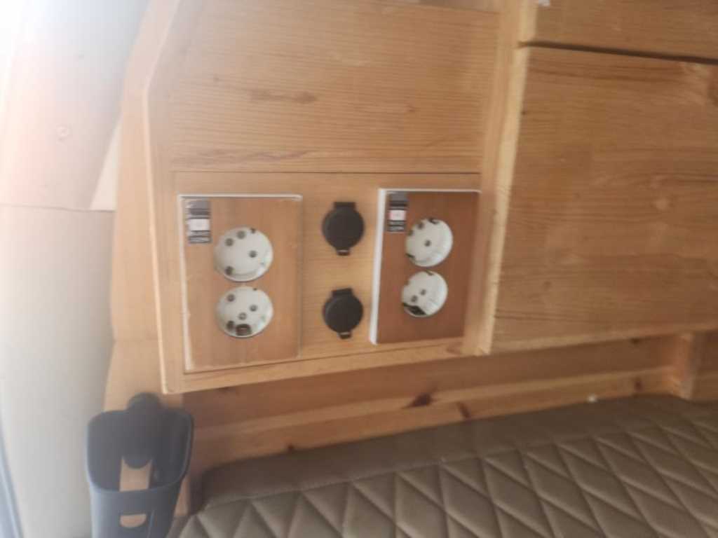 HYUNDAI Starex - Vista 6