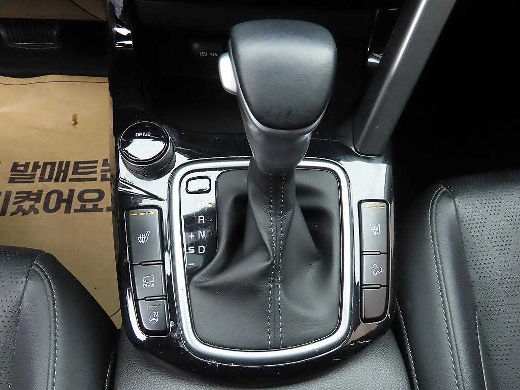 KIA Seltos - Vista 10