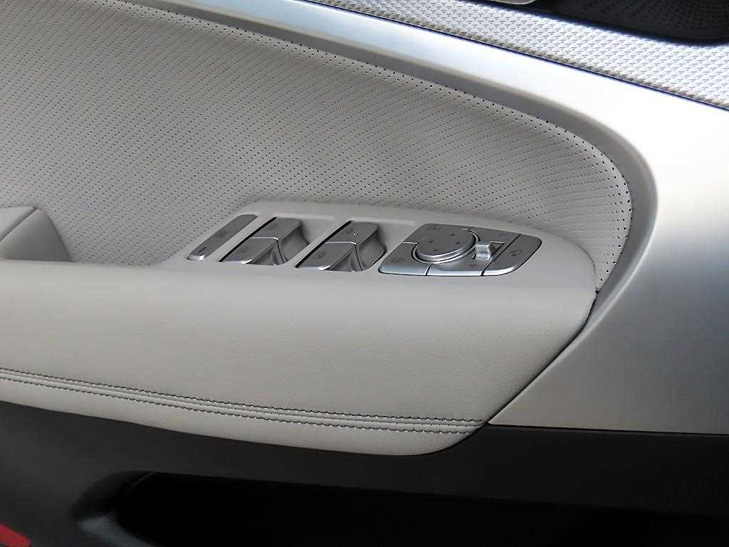 Genesis G70 - Vista 11