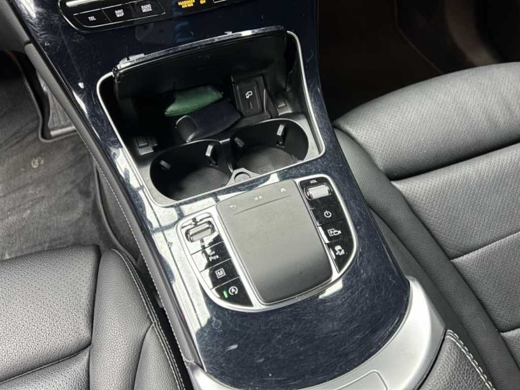 Mercedes Benz GLC Class - Vista 10