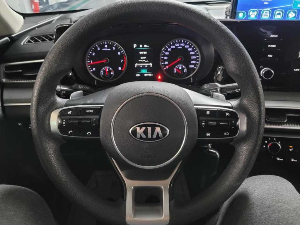KIA K5 - Vista 9