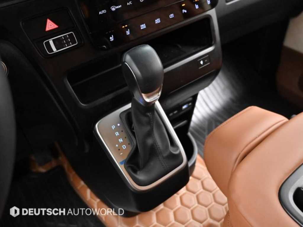 HYUNDAI Staria - Vista 9