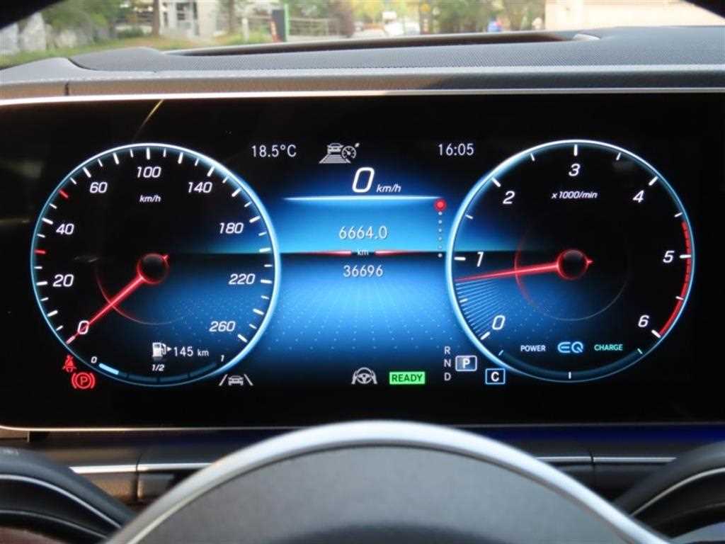 Mercedes Benz GLE Class - Vista 5