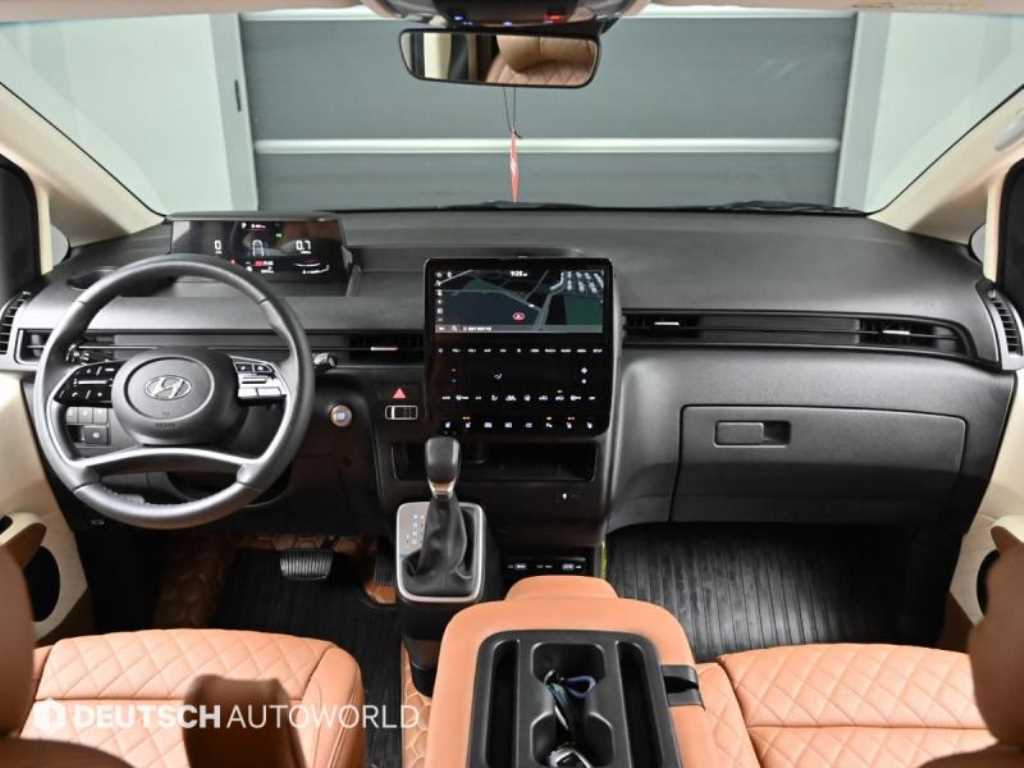 HYUNDAI Staria - Vista 7