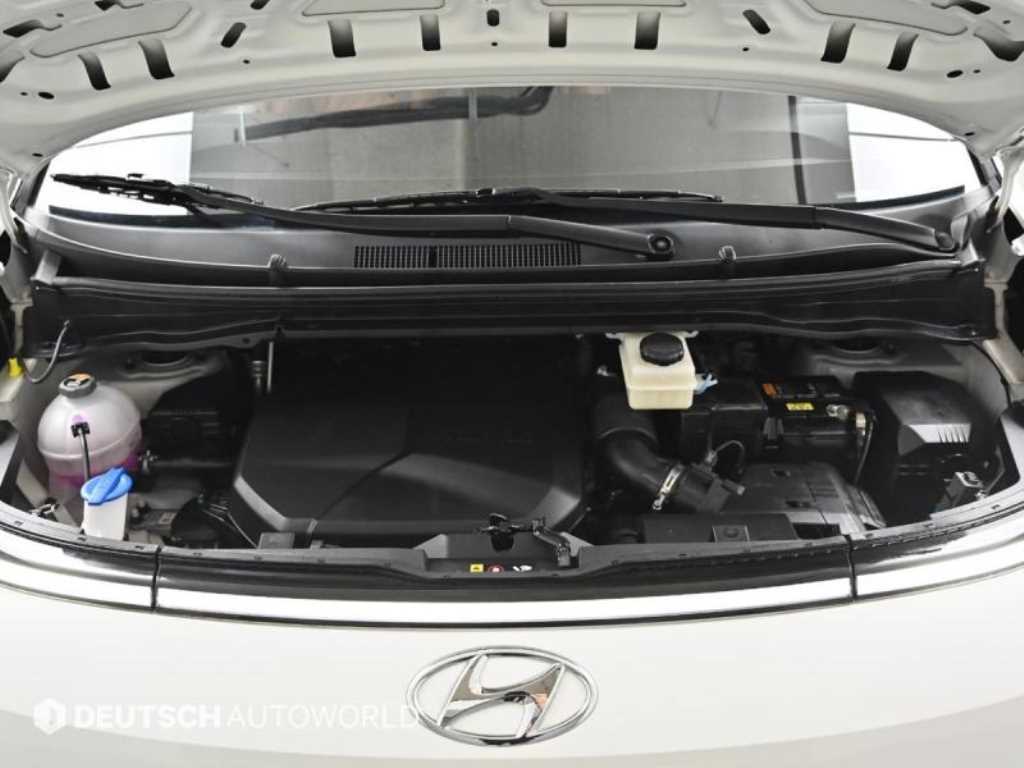 HYUNDAI Staria - Vista 6