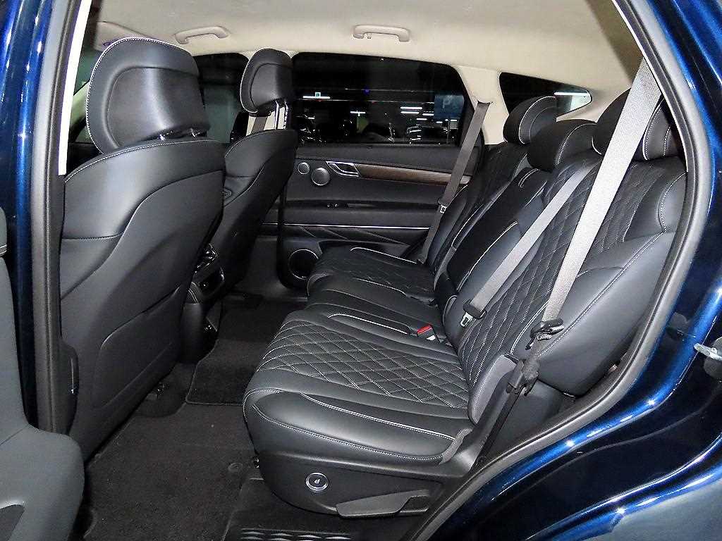 Genesis GV80 - Vista 7