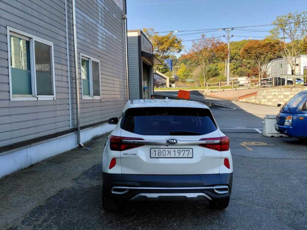 KIA Seltos - Vista 4