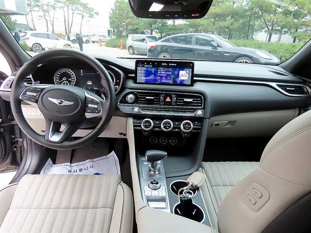 Genesis G70 - Vista 7