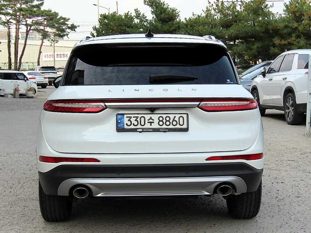 Lincoln Corsair - Vista 4