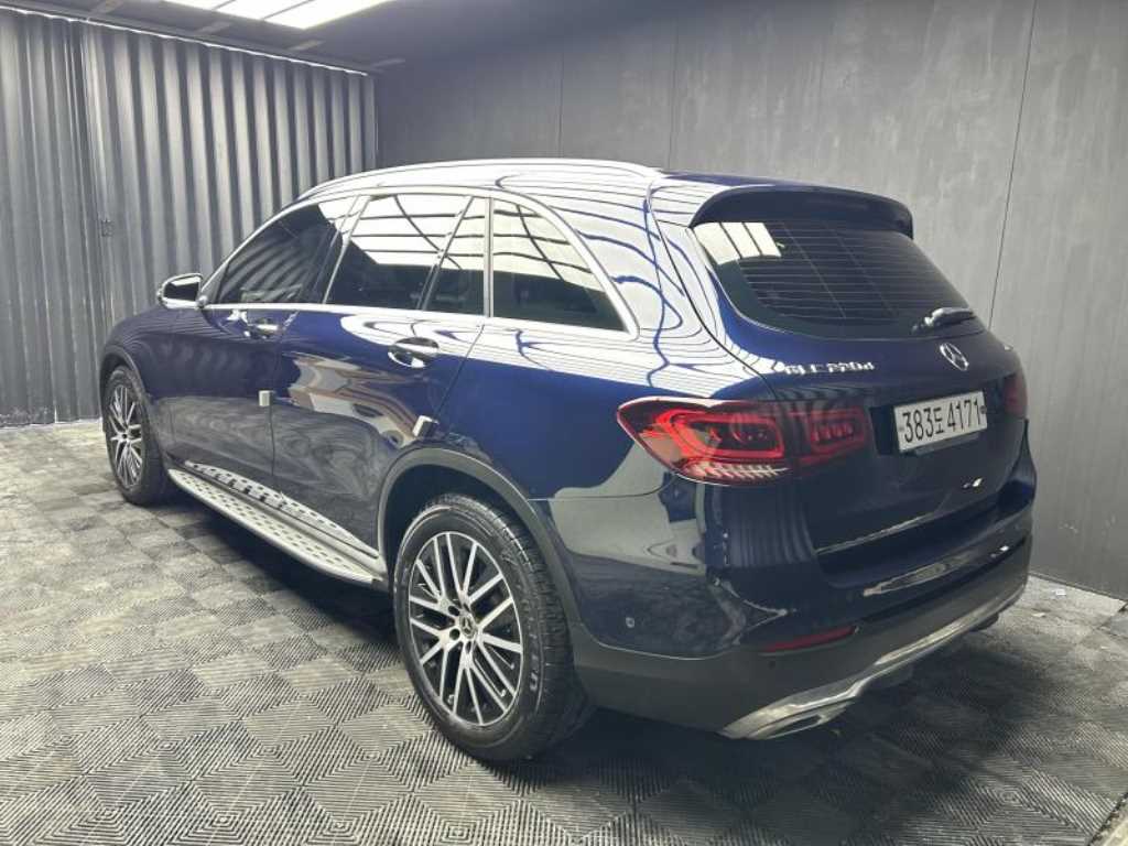 Mercedes Benz GLC Class - Vista 4