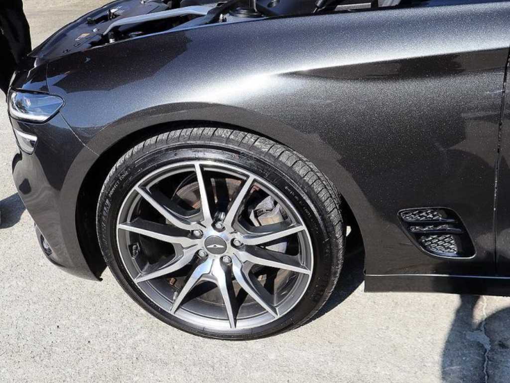 Genesis G70 - Vista 7