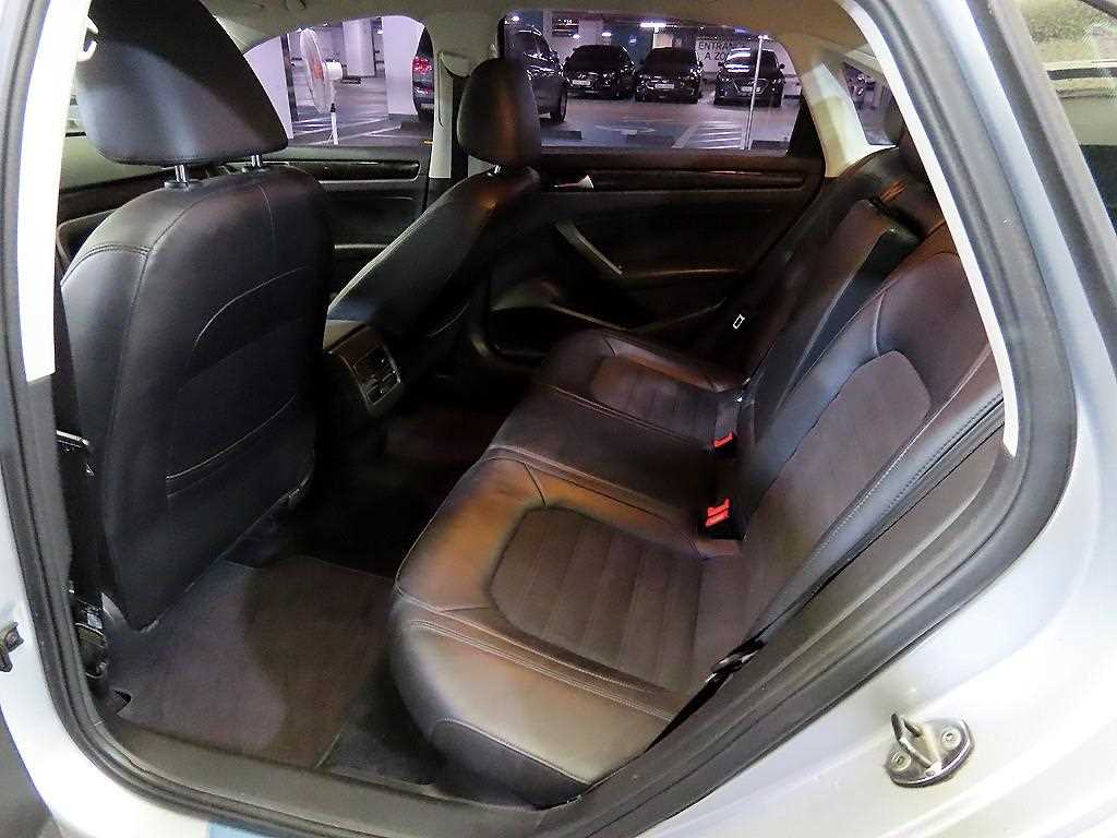 Volkswagen Passat - Vista 7