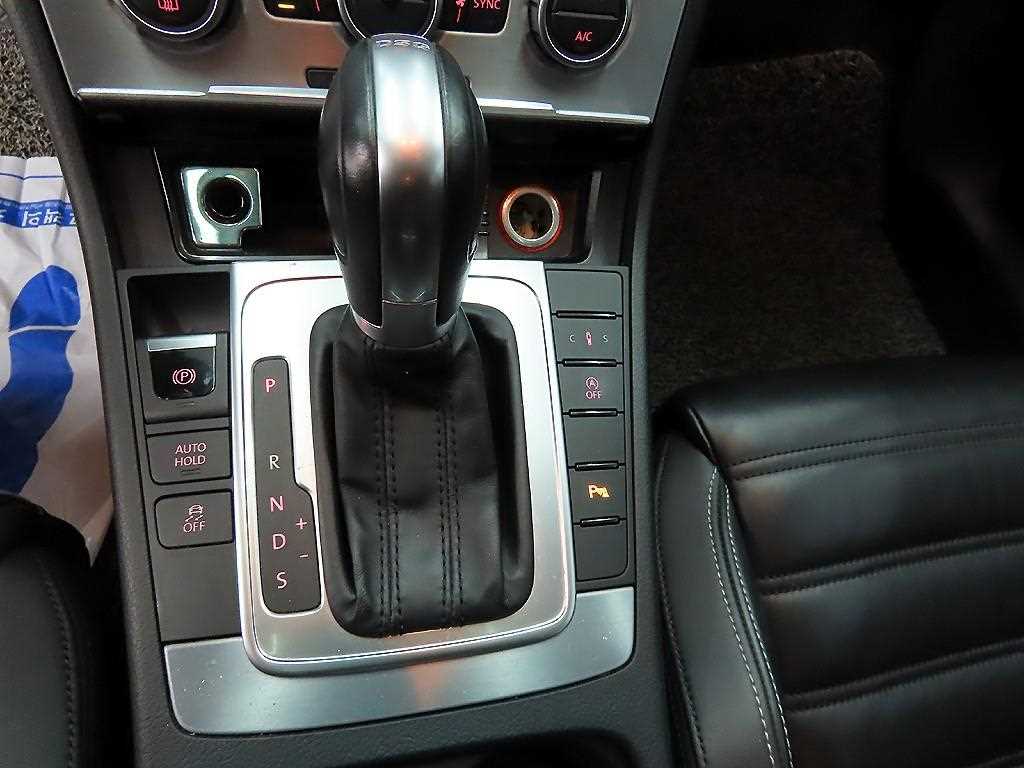 Volkswagen CC - Vista 10