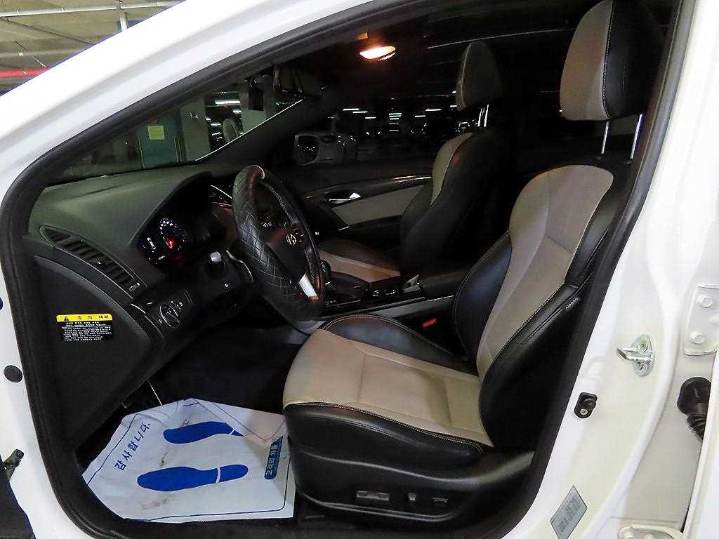 HYUNDAI i40 - Vista 6