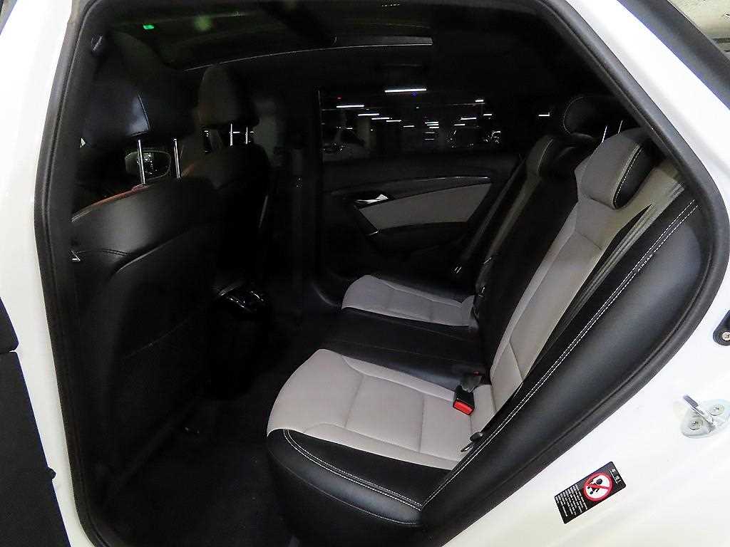 HYUNDAI i40 - Vista 7