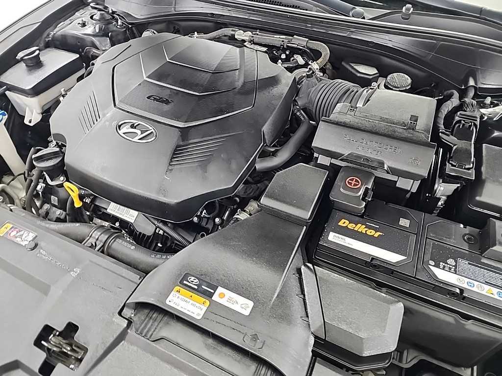 HYUNDAI Grandeur - Vista 5