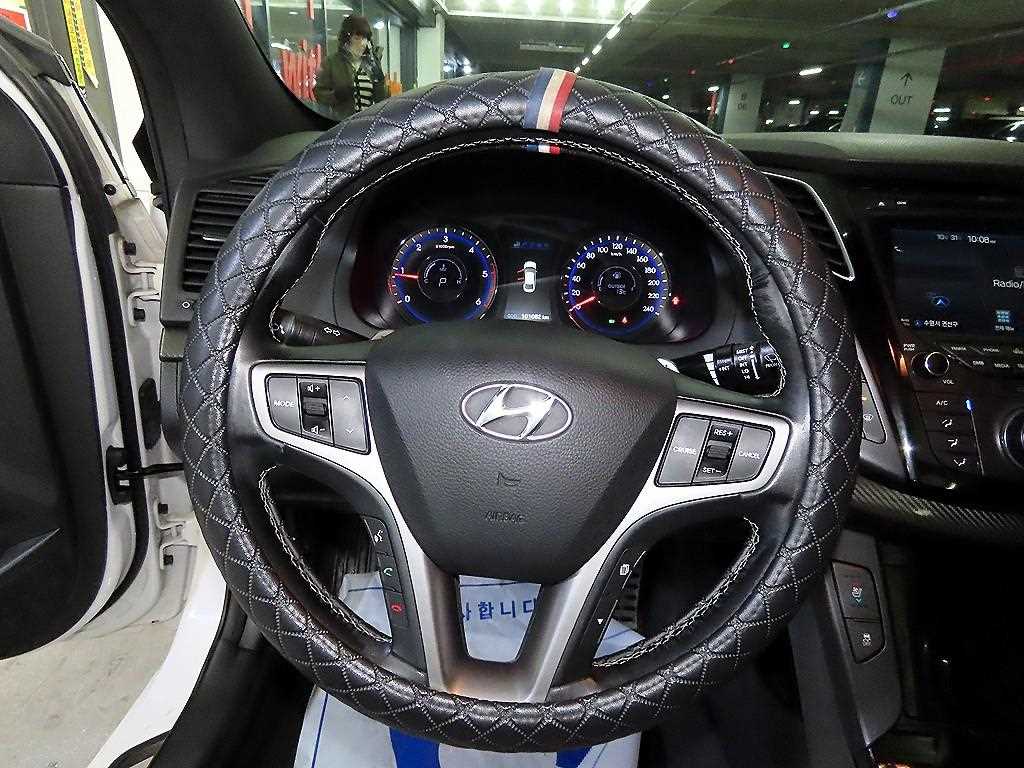 HYUNDAI i40 - Vista 8